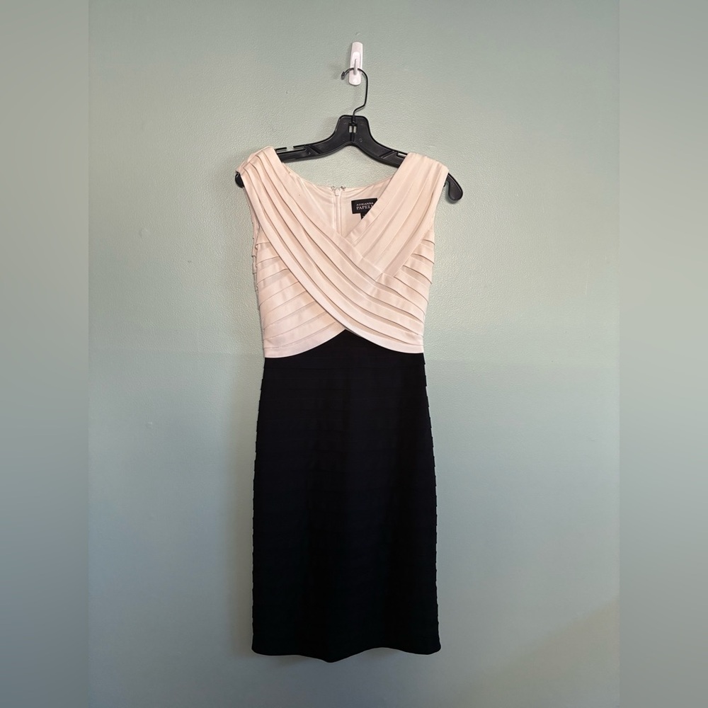 Adrianna Papell White Black Color Block Bandage Sleeveless Dress 4 Wedding